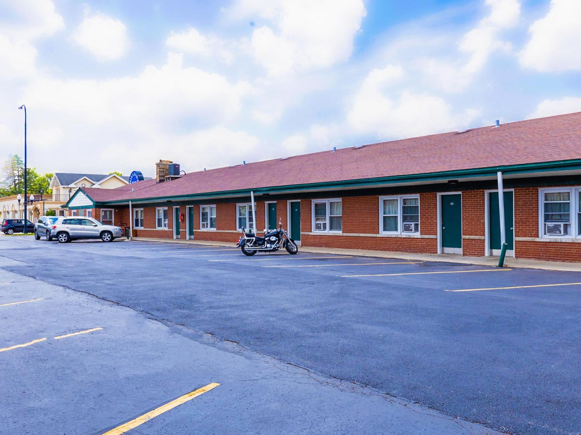 هيلسايد Manor Motel By Oyo Near Oak Brook Chicago Westchester المظهر الخارجي الصورة